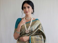 indian women with silk saree