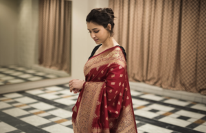 a indian beautiful women in Readymade Saree